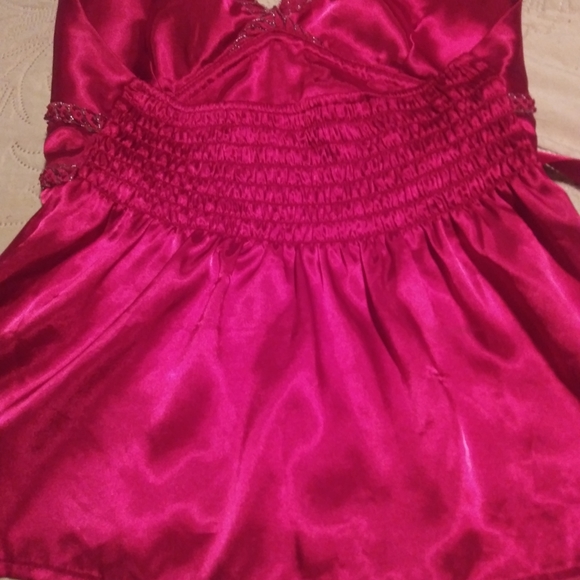Red Satin halter top with beaded trim - Picture 3 of 4